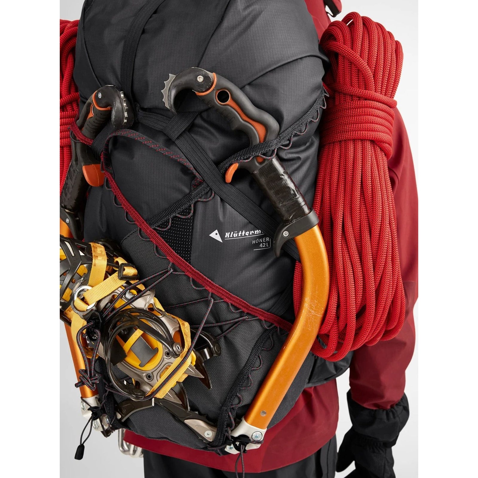 Höner Backpack 52L Klättermusen 40450U12_961-OZ Backpacks 52L / Raven