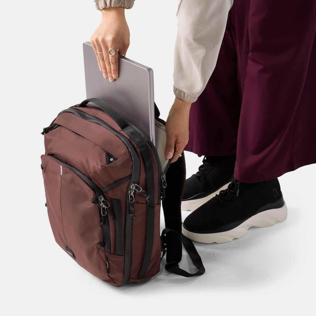 18L Personal Item Travel Pack Matador MATPITP18001R Backpacks 18L / Garnet