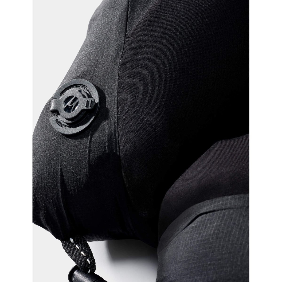 Blackout Travel Pillow Matador MATNP001BK Travel Pillows One Size / Black