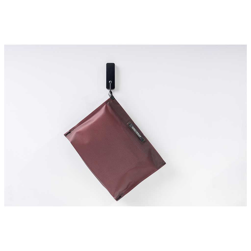 FlatPak Zipper Toiletry Case Matador MATFPZ001R Washbags One Size / Garnet