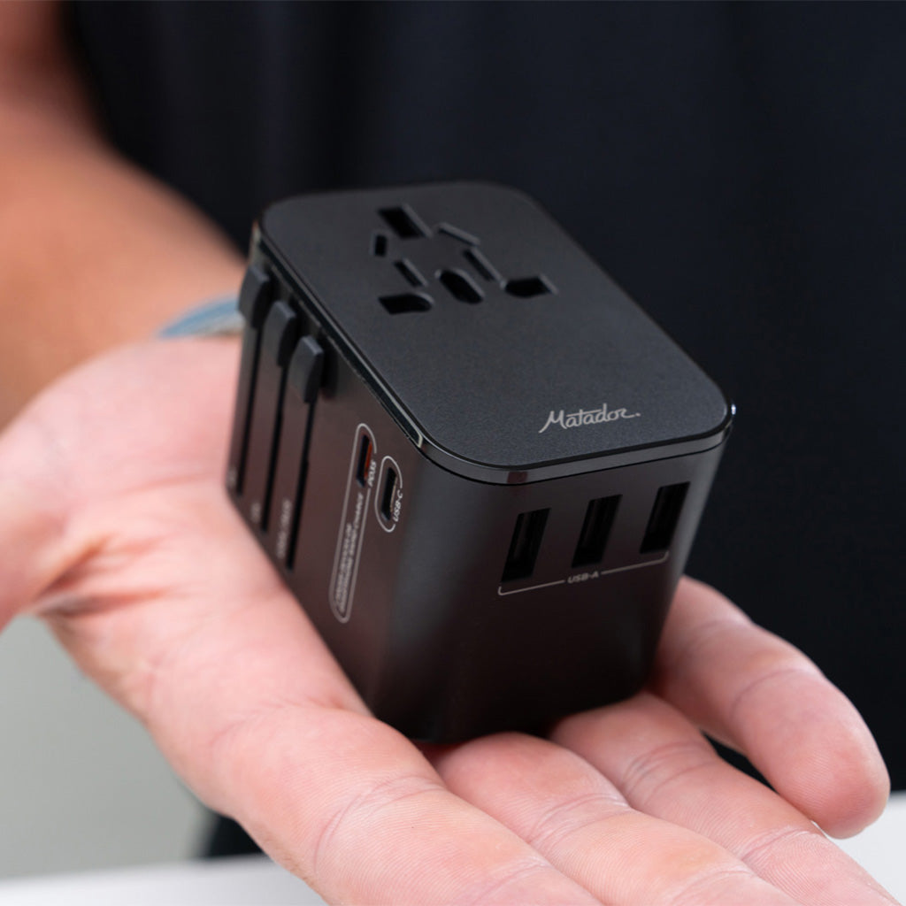Matador Global Travel Adapter Matador MATJY307001BK Power Banks One Size / Black