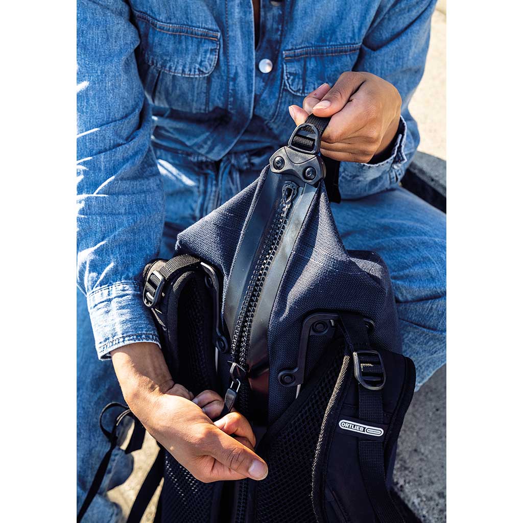 Atrack BP ORTLIEB OR7100 Backpacks 25L / Matt Black