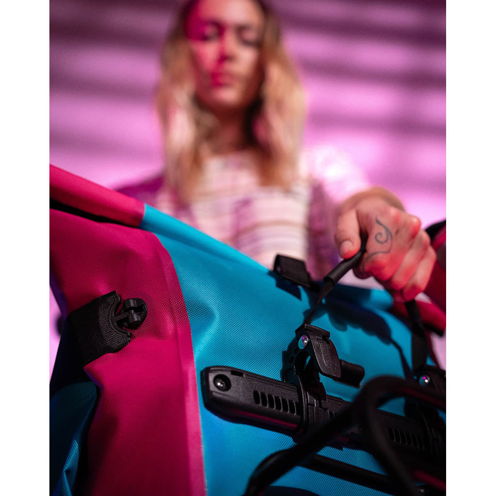 Back Roller ORTLIEB OF5537 Panniers 20 L / Cyber Blue/Cyber Pink