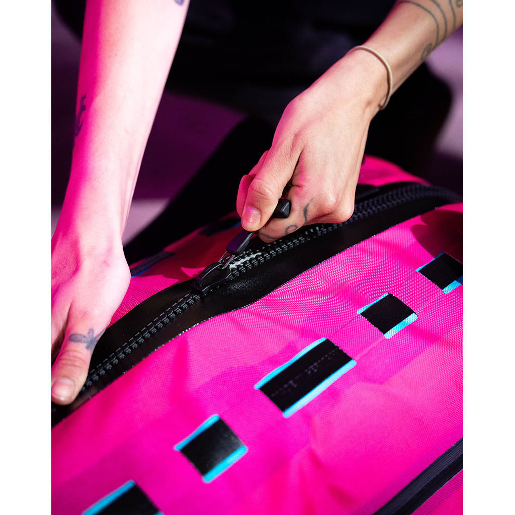Duffle Lite 40L ORTLIEB OK1479 Duffle Bags 40L / Cyber Pink/Cyber Blue