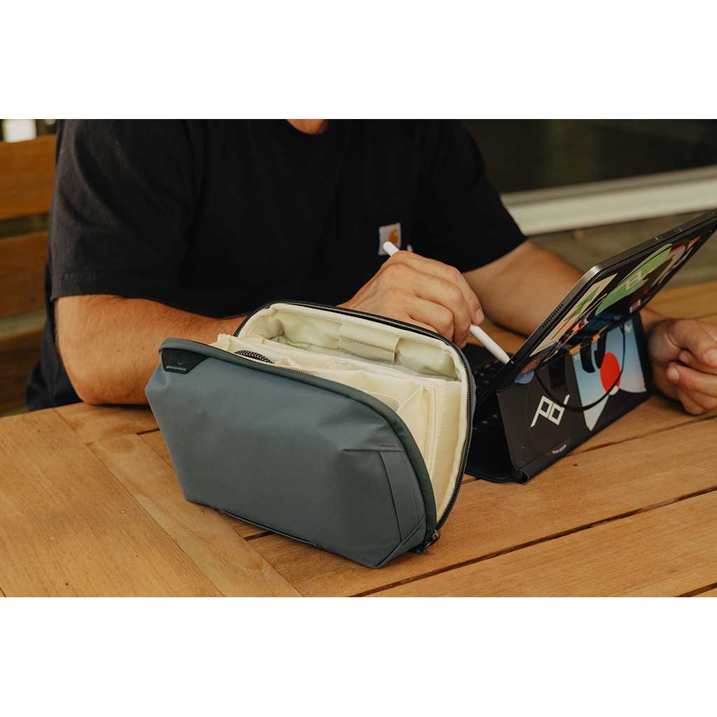 Tech Pouch Peak Design Tech Pouches
