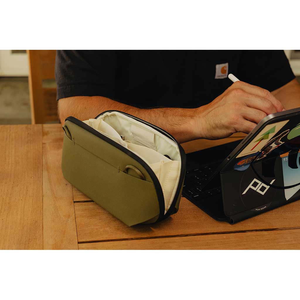 Tech Pouch Peak Design Tech Pouches