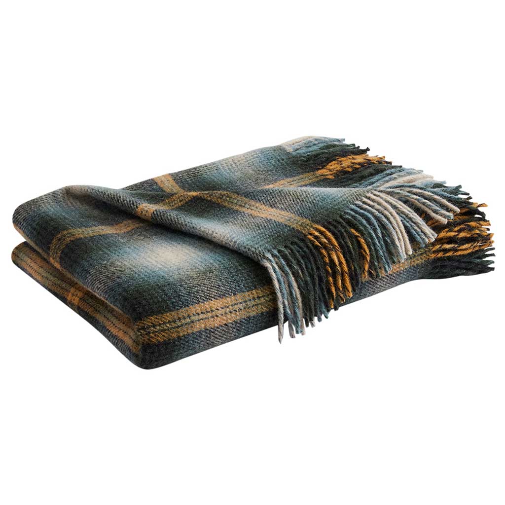 Pendleton Motor Robe with Leather Carrier Townsend Plaid WildBounds