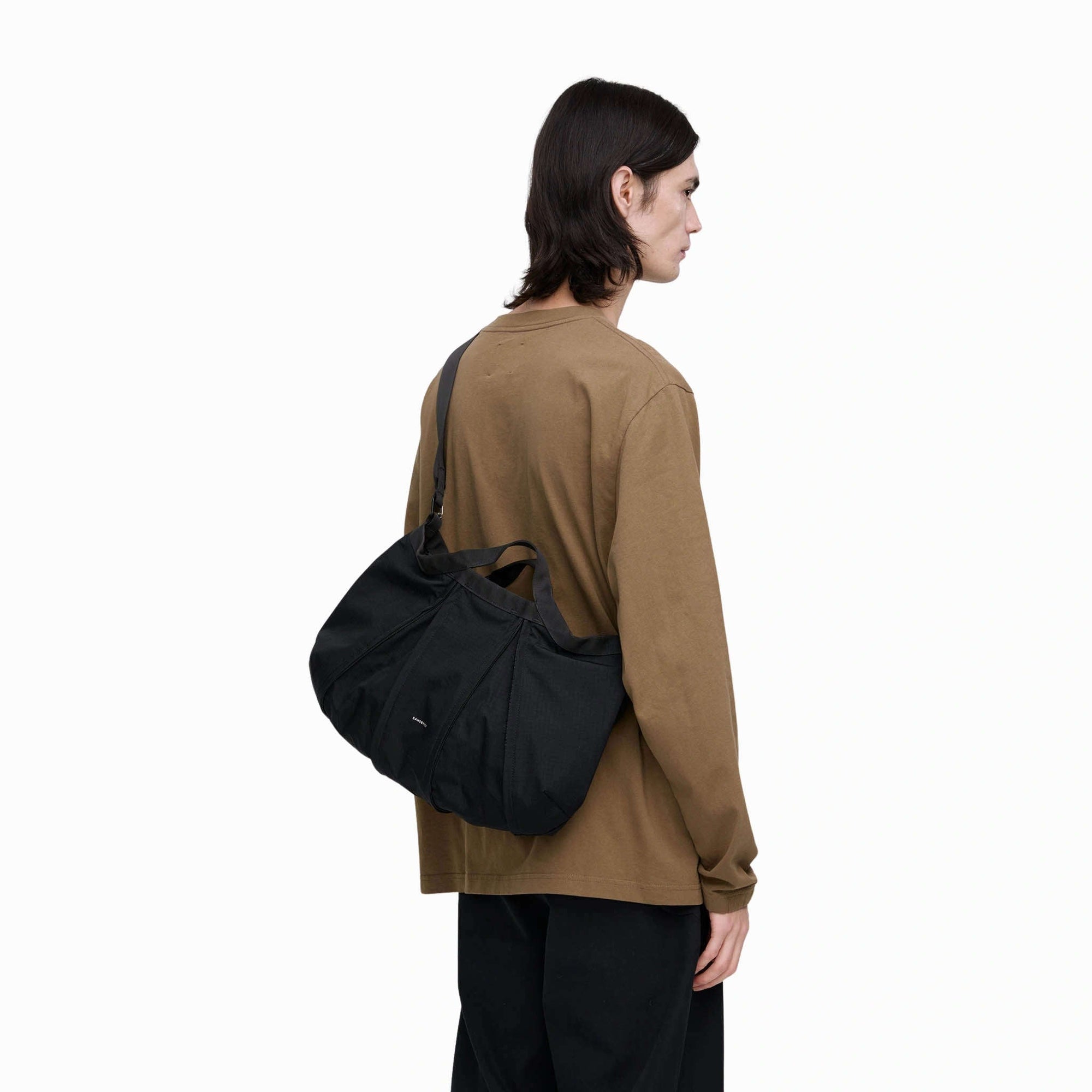 Sandqvist | Grid Crossbody Bag | Expandable Shoulder Bag | Black