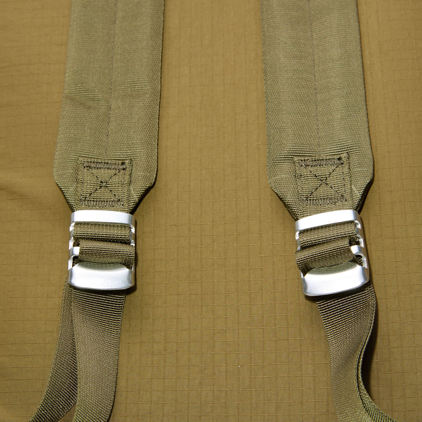 GRID Rolltop Backpack 14" Sandqvist 260405613 Backpacks One Size / Olive