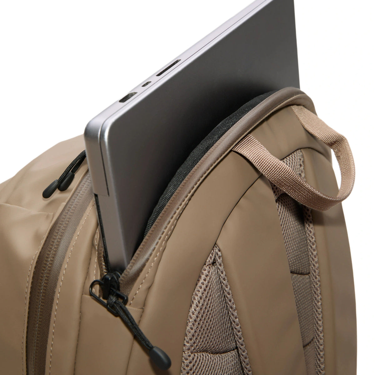 Stream Zipper Backpack 16" Sandqvist 258605206 Backpacks One Size / Clay