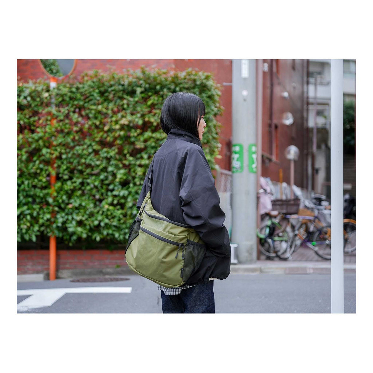 Everyday Use Middle Shoulder Bag Snow Peak AC-25SU40300066 Messenger Bags One Size / Olive