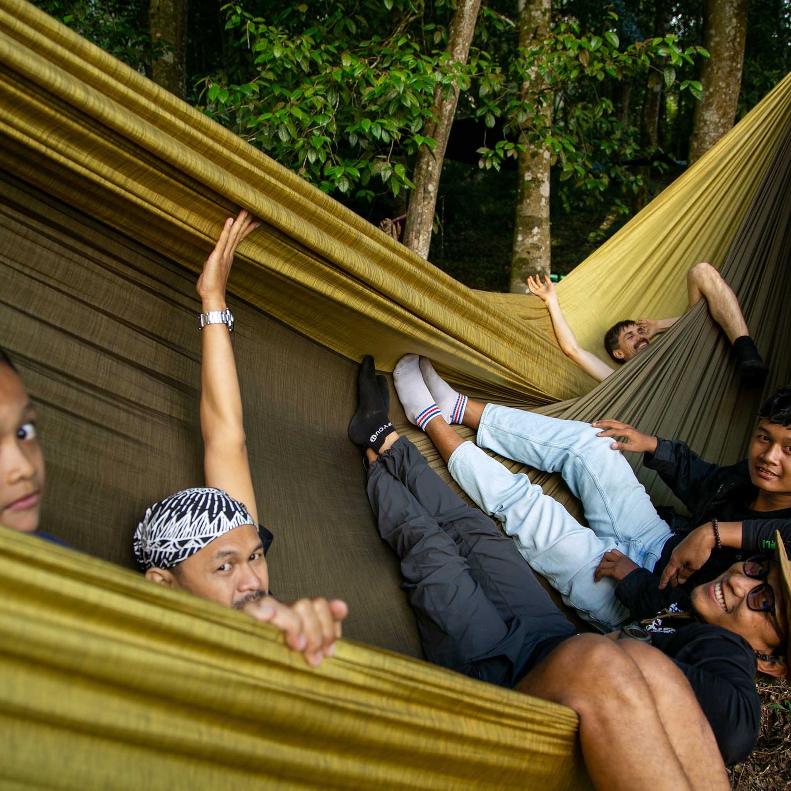 Mammock Hammock Ticket To The Moon TMM4323 Hammocks 800 x 450 cm / Olive Brown/Sparkling Gold
