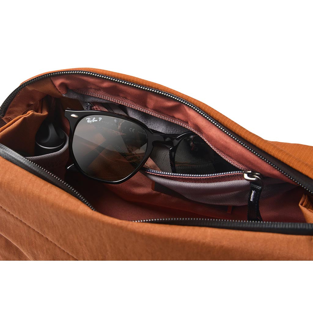 Venture Sling 6L Bellroy BMVA-BRZ-213 Sling Bags 6L / Bronze