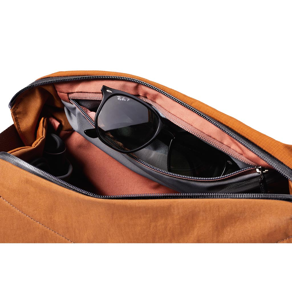 Venture Sling 9L Bellroy BSVA-BRZ-213 Sling Bags 9L / Bronze
