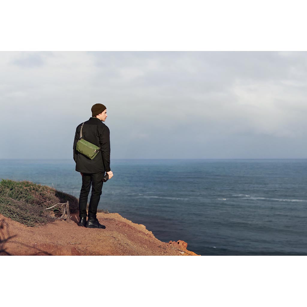 Venture Sling 9L Bellroy BSVA-BRZ-213 Sling Bags 9L / Bronze