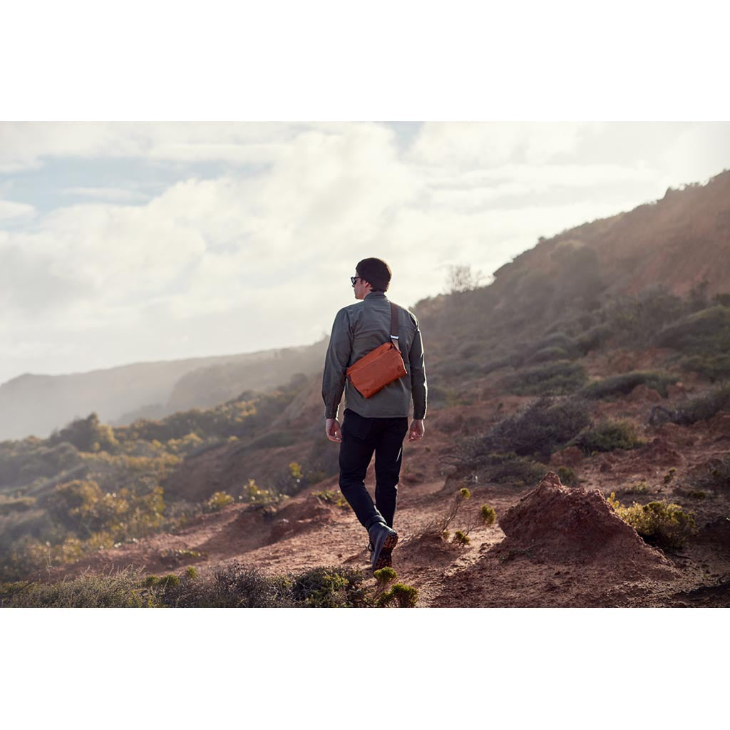 Venture Sling 9L Bellroy BSVA-BRZ-213 Sling Bags 9L / Bronze