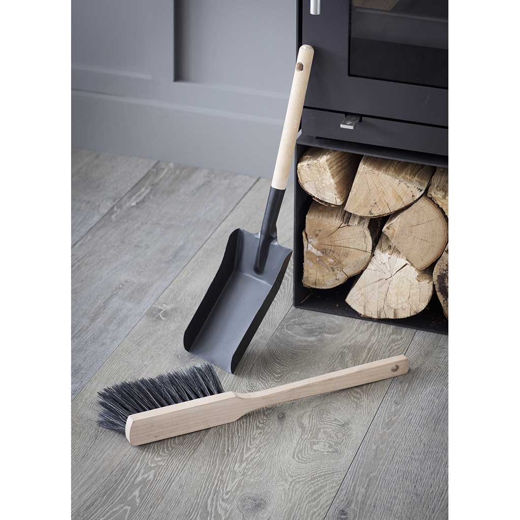Garden Trading Jutland Fireside Dustpan and Brush Hearth Brush Set WildBounds