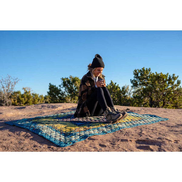 Kelty | Jeanie's Blanket | Outdoor Blanket | Stormy Blue