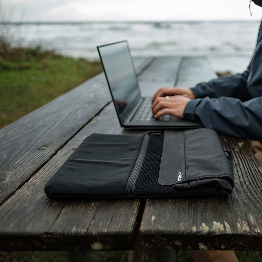 Laptop Base Layer Matador MATLBL001BK Laptop Sleeves One Size / Black
