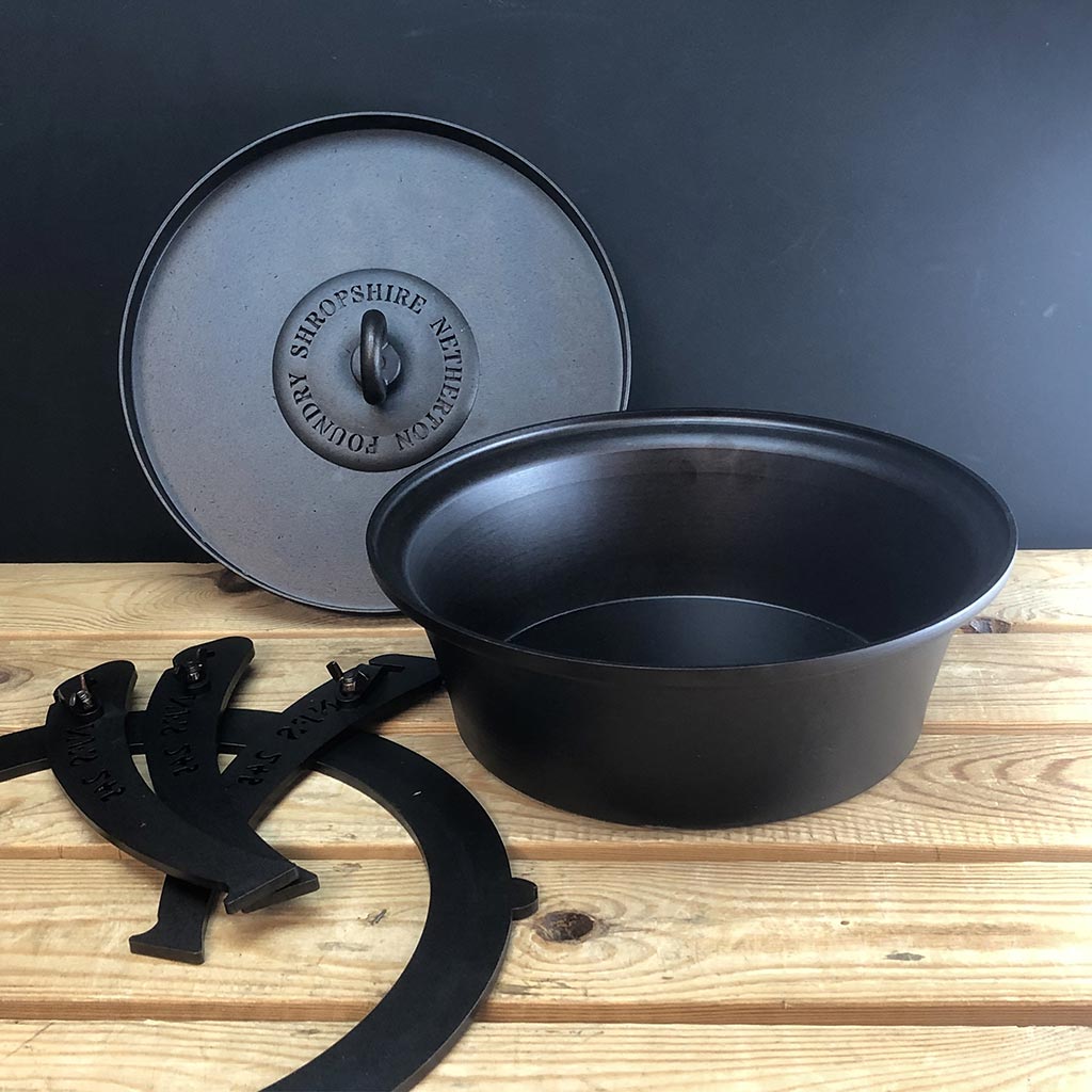 Dutch Oven with Hot Coals Lid and Stand