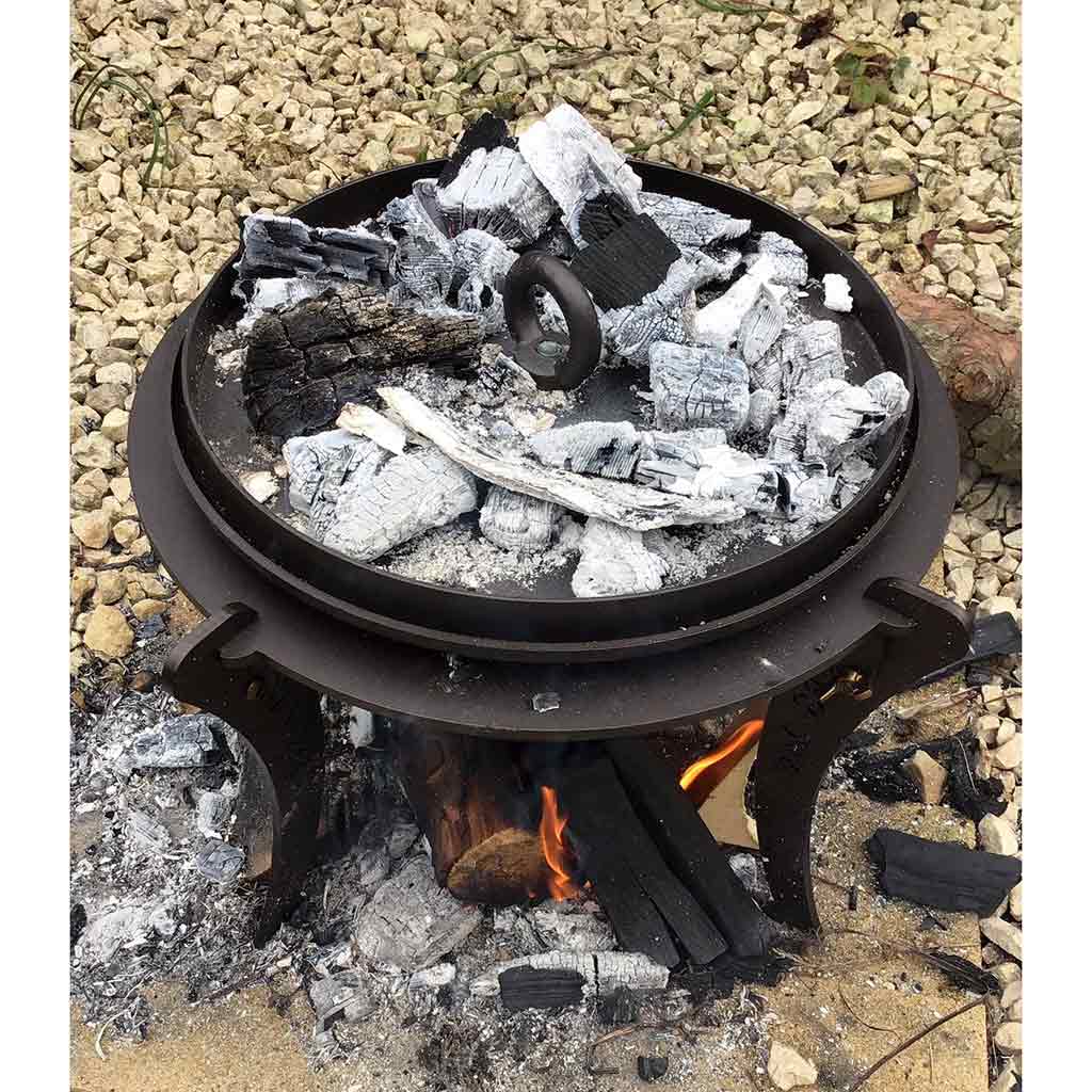 Dutch Oven with hot coals lid and stand