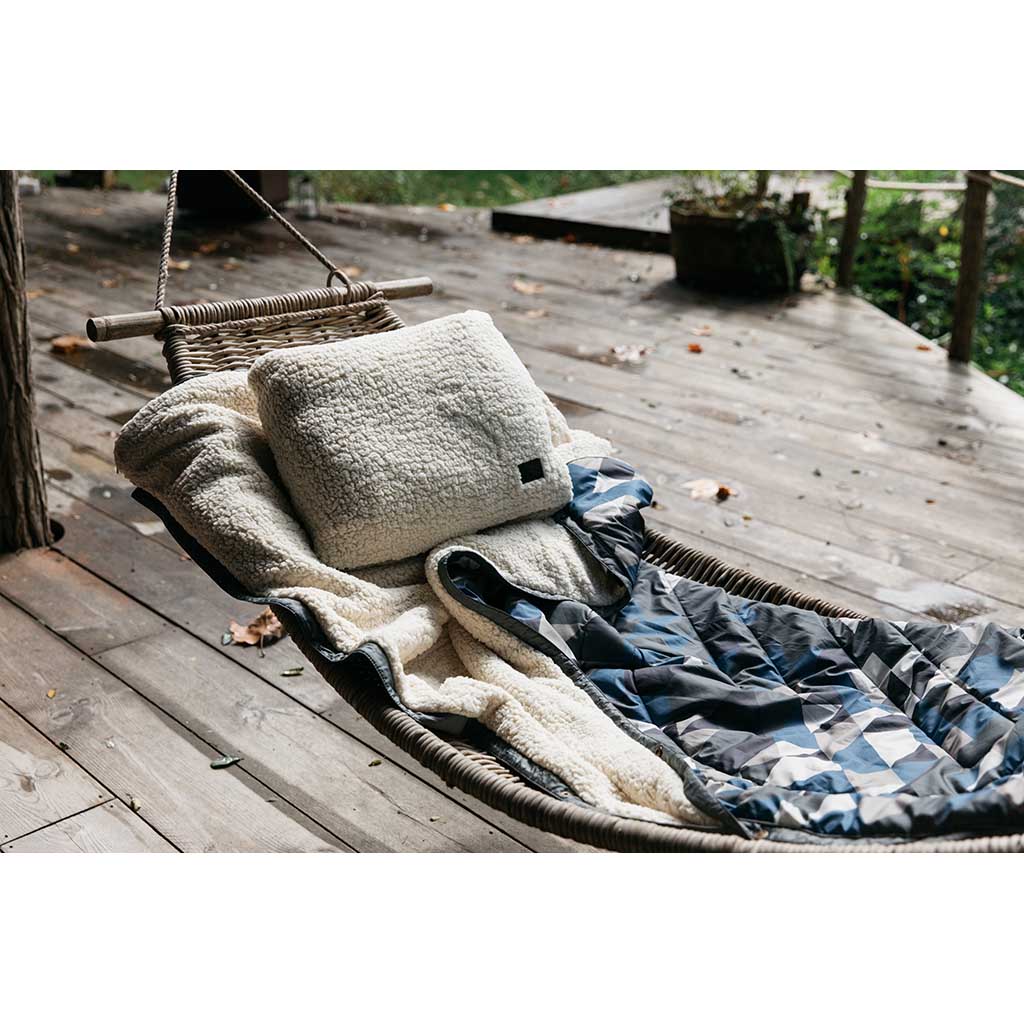 Cloud Touch Pillow Blanket Voited V21UN03BLCTCGGB Blankets One Size / Green Gabels